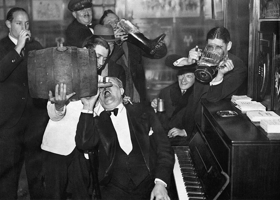 People celebrating the end of Prohibition in 1933
