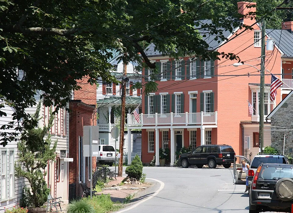 The center of the historic village of Waterford